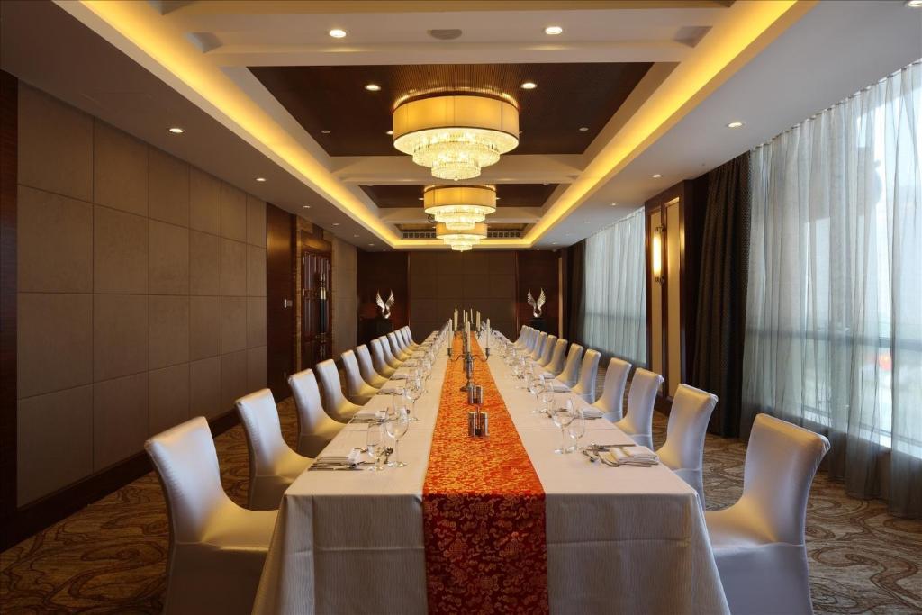 Sovereign Hotel Zhanjiang Zewnętrze zdjęcie